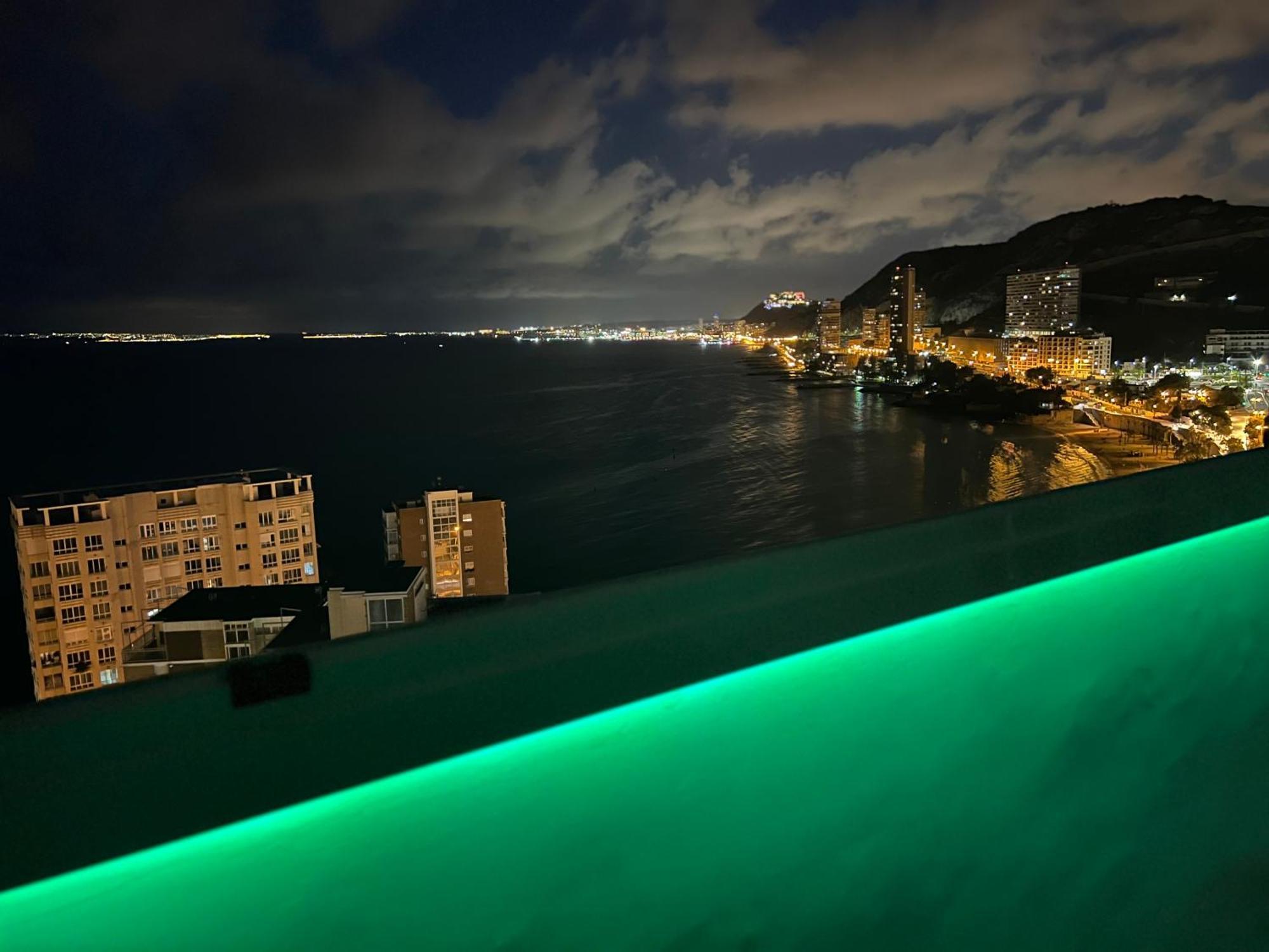 Relax Frente Al Mar De Alicante Appartement Buitenkant foto